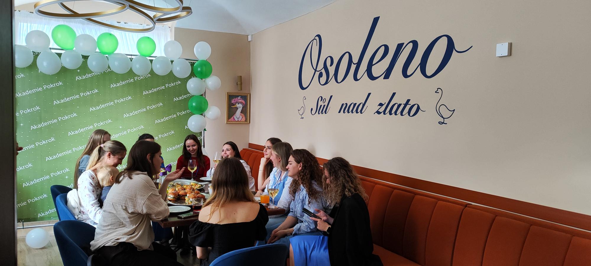 Elegantn&iacute; firemn&iacute; akce s cateringem Osoleno
